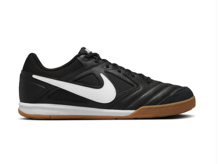 Nike Low-Top Sneakers – Black, White & Gum