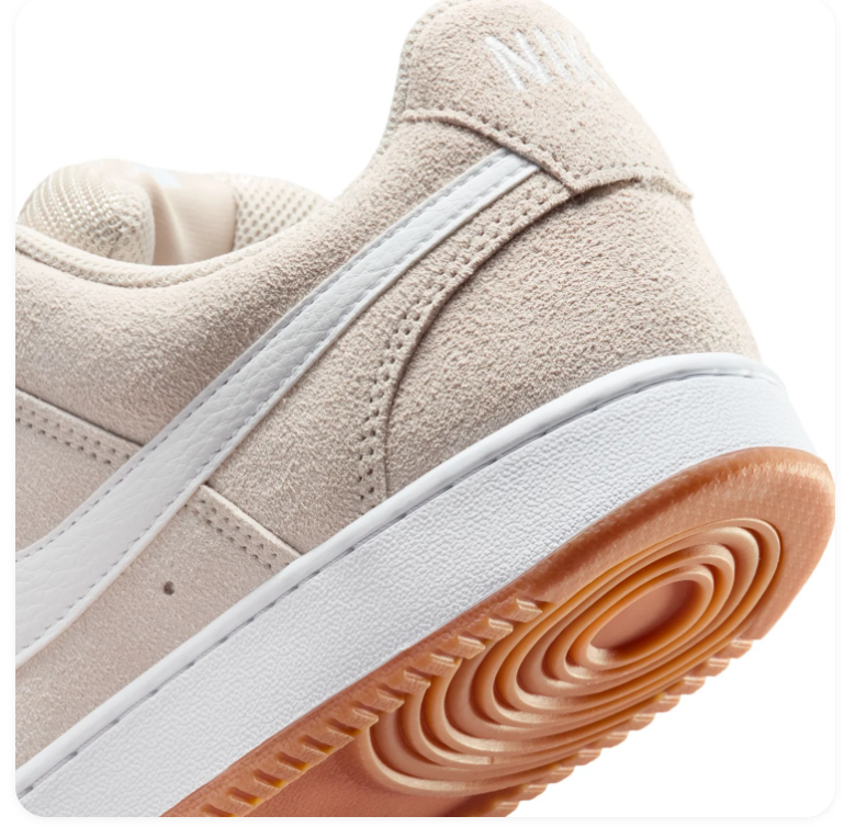 Nike Low-Top Sneakers – Light Beige, White & Gum