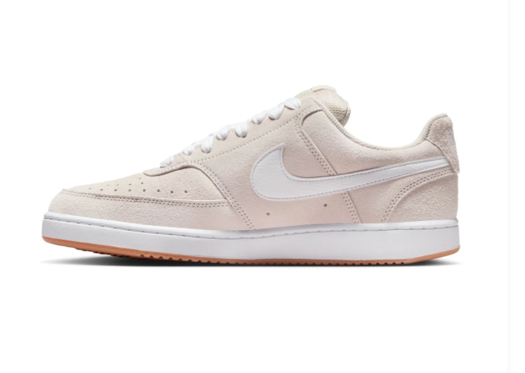 Nike Low-Top Sneakers – Light Beige, White & Gum
