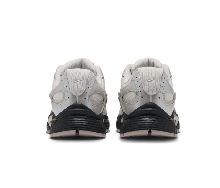 Nike Retro Low-Top Sneakers – Cream, Silver & Black