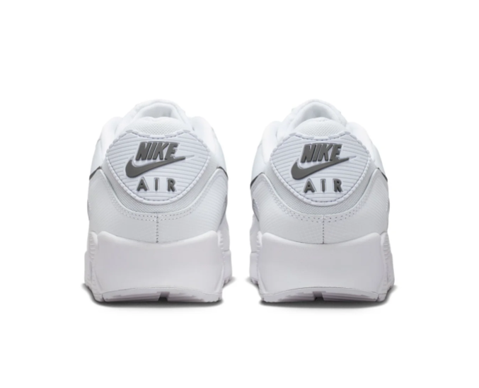 Nike Air Max Low-Top Sneakers – White & Black