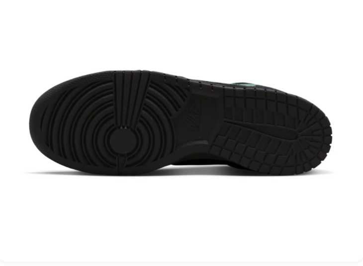 Nike Low-Top Sneakers – Black & Forest Green