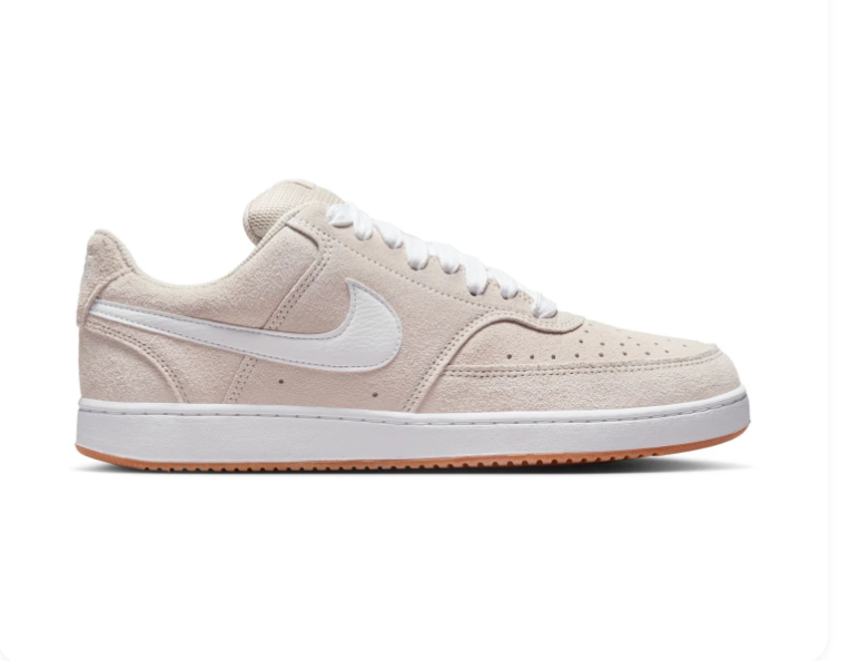 Nike Low-Top Sneakers – Light Beige, White & Gum
