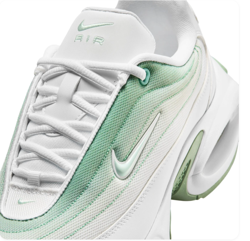 Nike Air Low-Top Sneakers – White & Mint Green