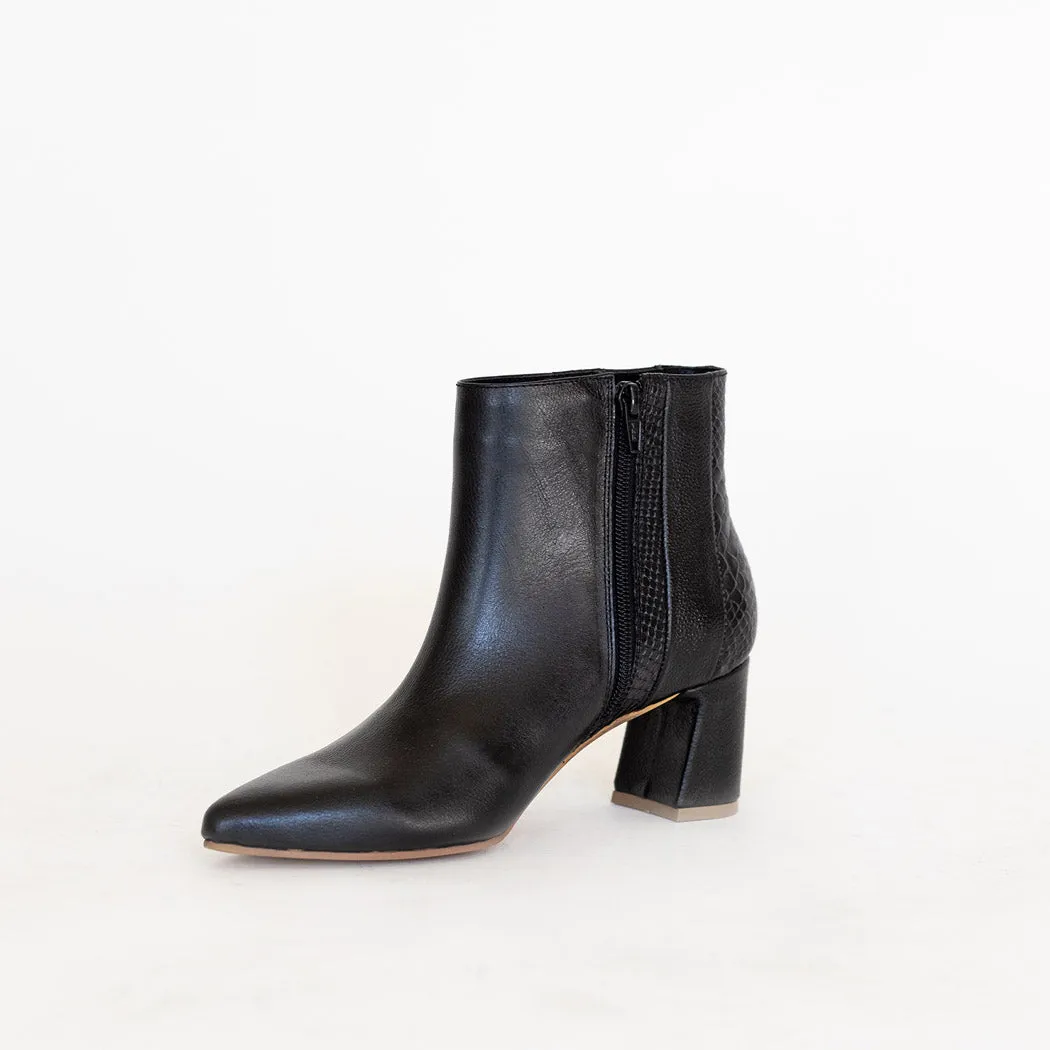 Aurlene ankle booties in black leather womens shoes