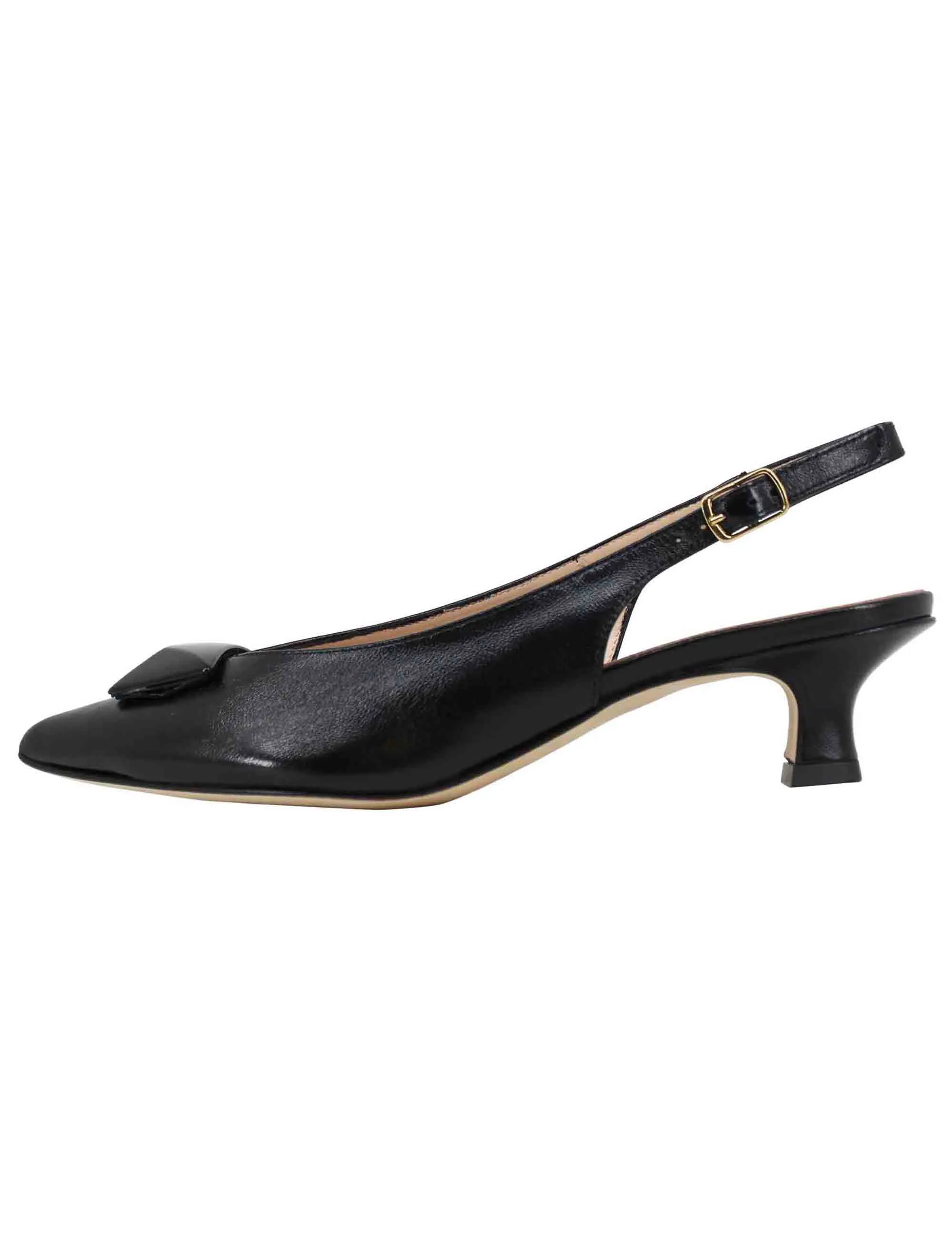 Decollete slingback donna in pelle nera con tacco basso ed accessorio in tinta